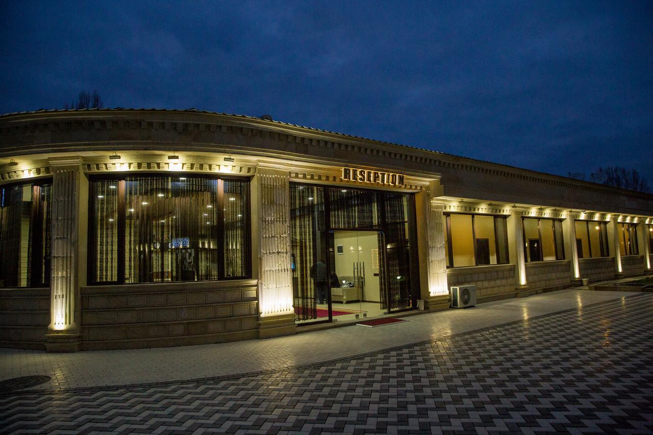 Semeni Hotel & Restaurant Mingacsevir Kültér fotó