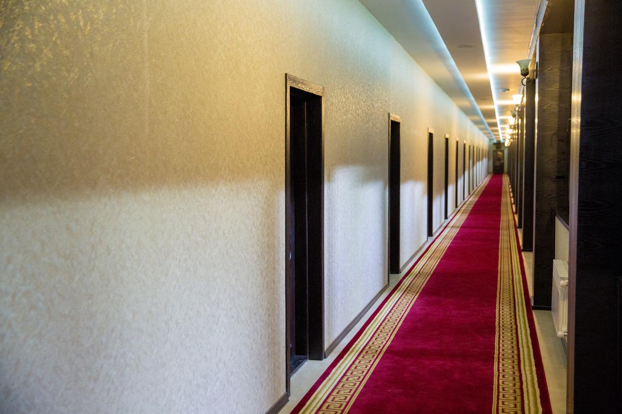 Semeni Hotel & Restaurant Mingacsevir Kültér fotó