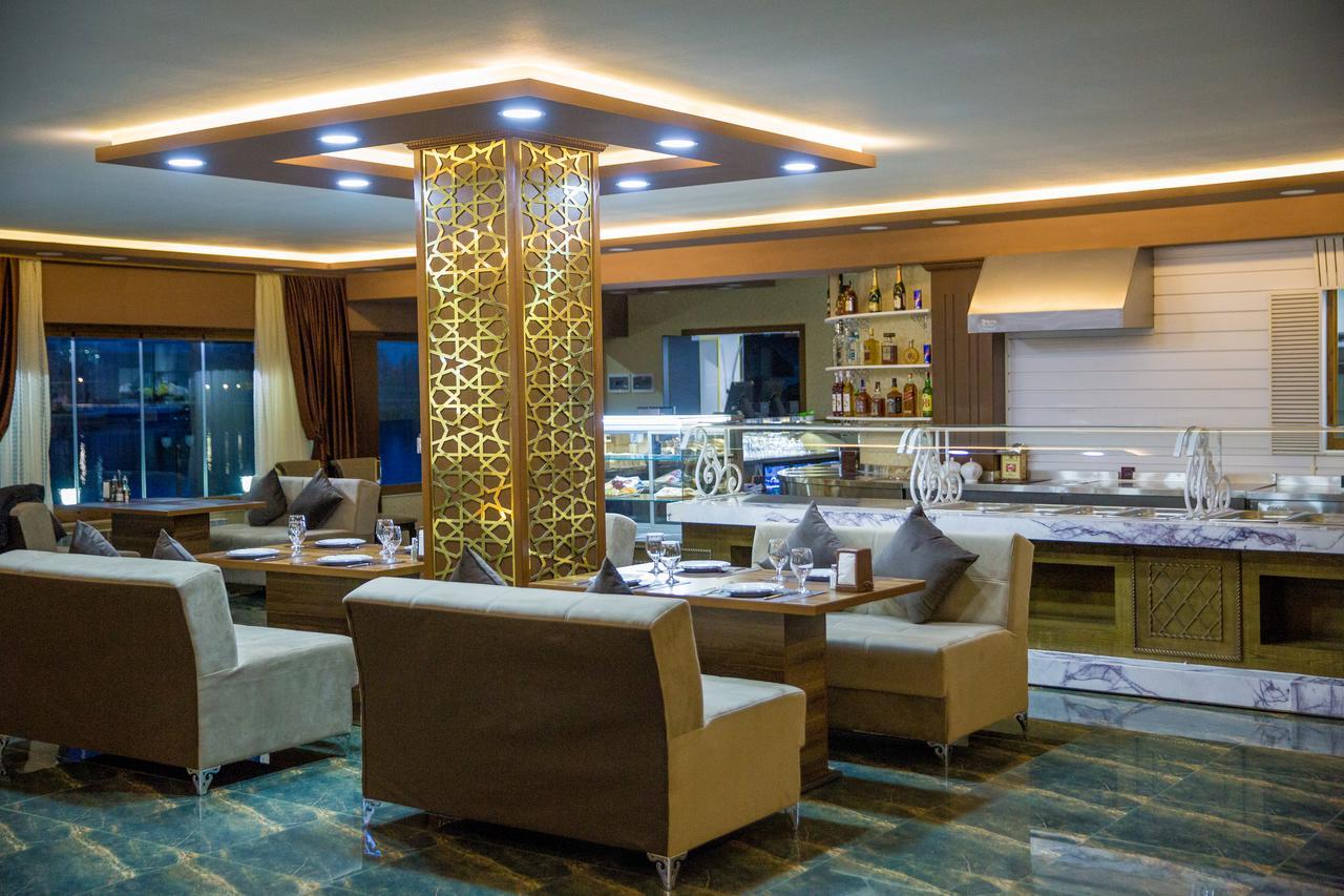 Semeni Hotel & Restaurant Mingacsevir Kültér fotó