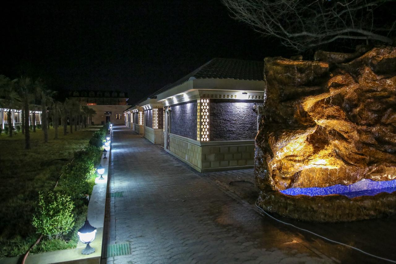 Semeni Hotel & Restaurant Mingacsevir Kültér fotó